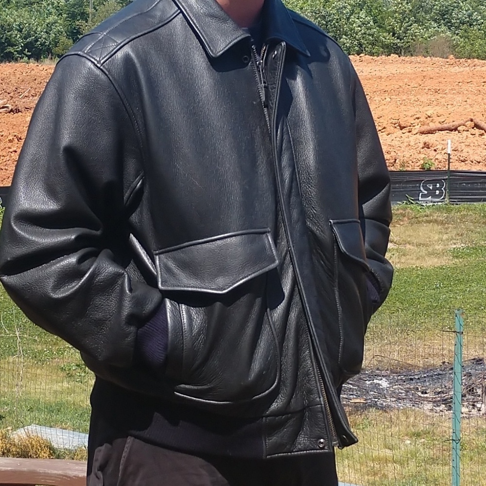 Roundtree and Yorke black leather jacket XL